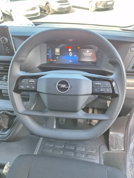 2026 Opel Vivaro - photo 13