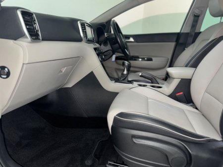 2020 Kia Sportage - photo 3
