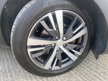 2021 Peugeot 5008 - photo 7