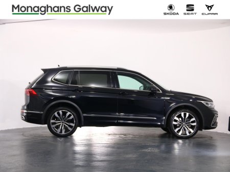 2023 Volkswagen Tiguan - photo 2