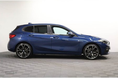 2022 BMW 1-Series - photo 8