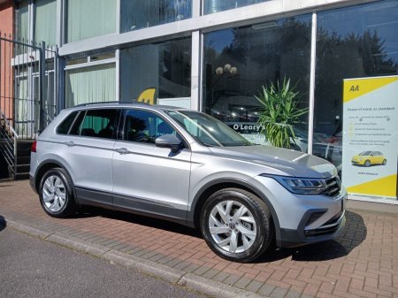 2022 Volkswagen Tiguan 2.0 TDI 122HP Life, Reflex Silver Met, 98km.