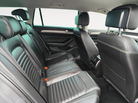 2020 Volkswagen Passat - photo 10