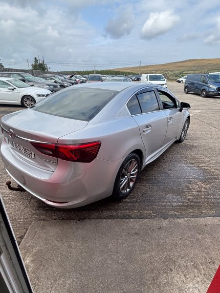 2018 Toyota Avensis - photo 2