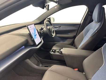 2025 Volvo EX30 - photo 2