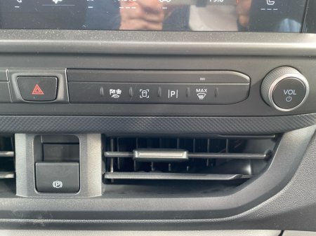 2026 Ford Transit Custom - photo 18