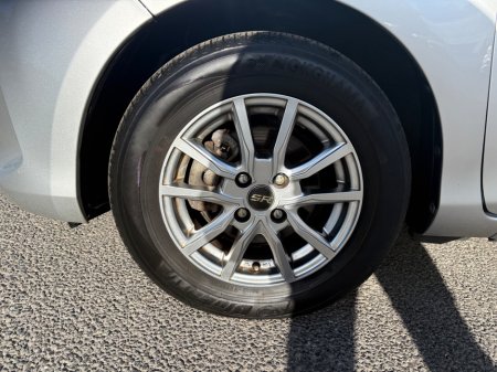 2016 Toyota Yaris - photo 12