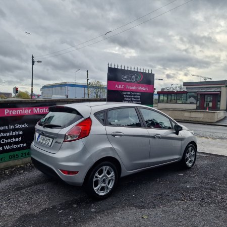 2017 Ford Fiesta - photo 4