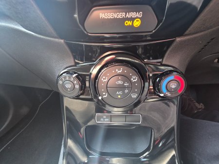 2016 Ford Fiesta - photo 12