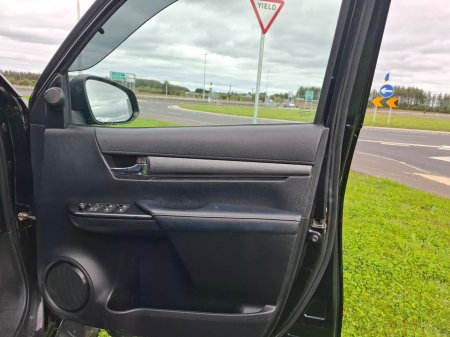 2022 Toyota Hilux - photo 10