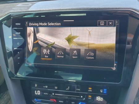 2023 Volkswagen Passat - photo 25