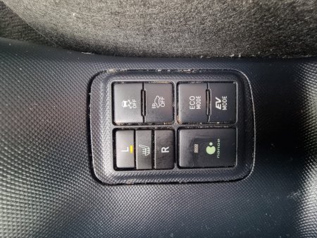 2019 Toyota Aqua - photo 28
