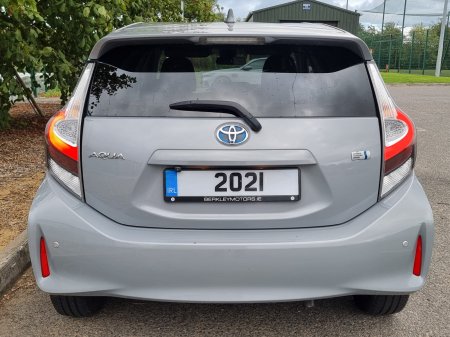 2021 Toyota Aqua - photo 12