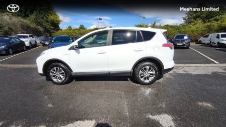 2017 Toyota RAV4 - photo 3