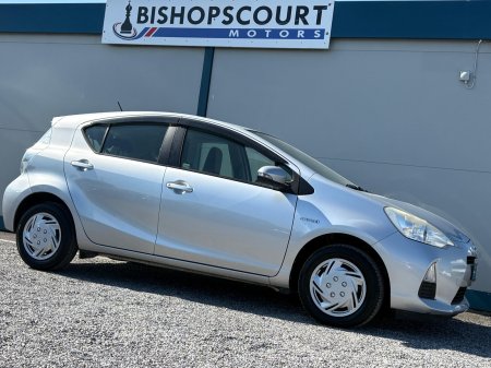 2013 Toyota Aqua - photo 3