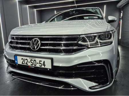 2021 Volkswagen Tiguan - photo 2