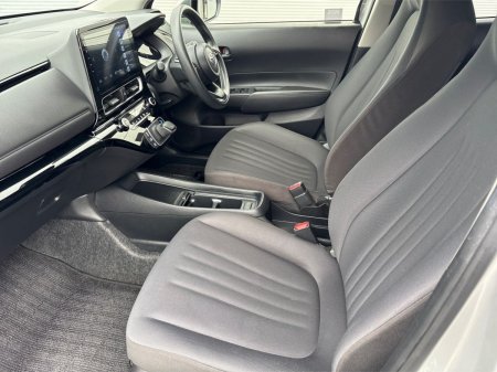 2022 Toyota Aqua - photo 4
