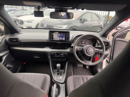 2020 Toyota Yaris - photo 12