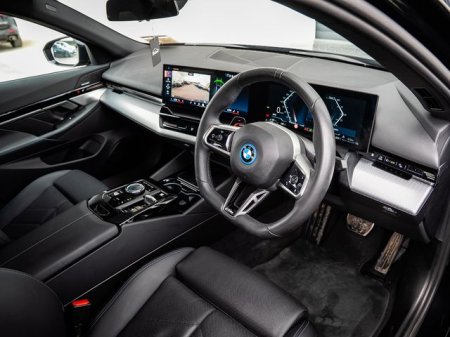 2025 BMW 5-Series - photo 13