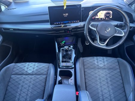 2024 Volkswagen Golf - photo 2