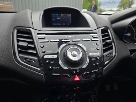 2015 Ford Fiesta - photo 16