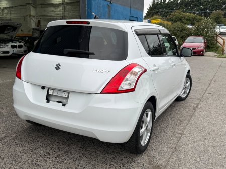 2014 Suzuki Swift - photo 4