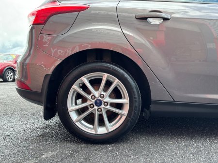 2015 Ford Focus - photo 14
