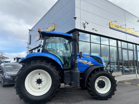 0 New Holland T7.210 - photo 3