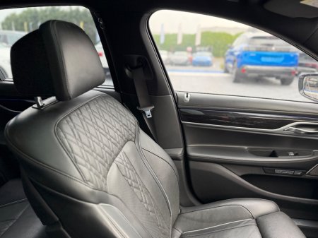 2018 BMW 7-Series - photo 30