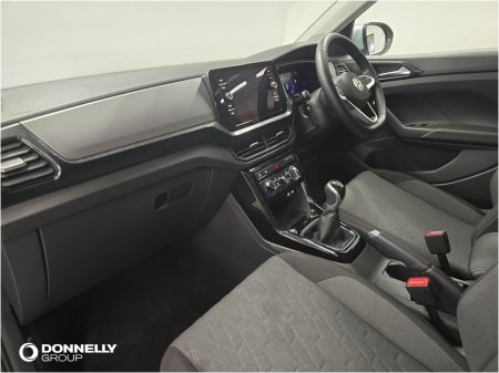 2025 Volkswagen T-Cross - photo 2