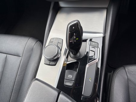 2017 BMW 5-Series - photo 25