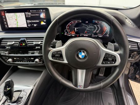 2021 BMW 5-Series - photo 18