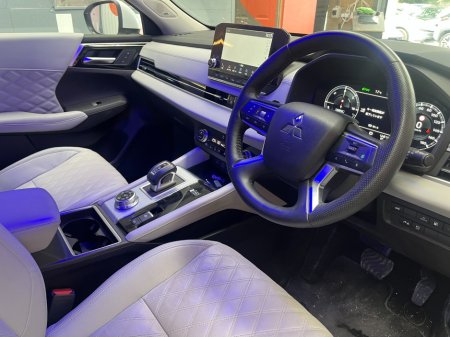 2022 Mitsubishi Outlander - photo 13