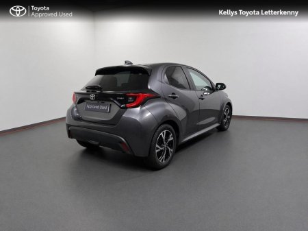 2024 Toyota Yaris - photo 2