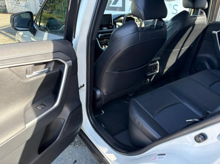 2020 Toyota RAV4 - photo 17