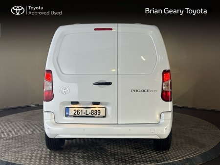 2026 Toyota Proace City - photo 4