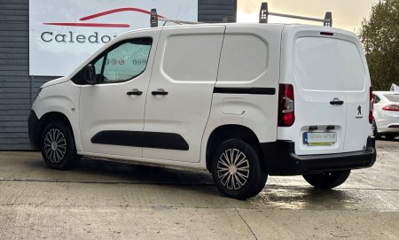 2020 Peugeot Partner - photo 16
