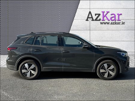 2025 Volkswagen Tiguan - photo 10