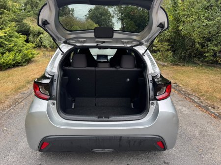2023 Toyota Yaris - photo 8