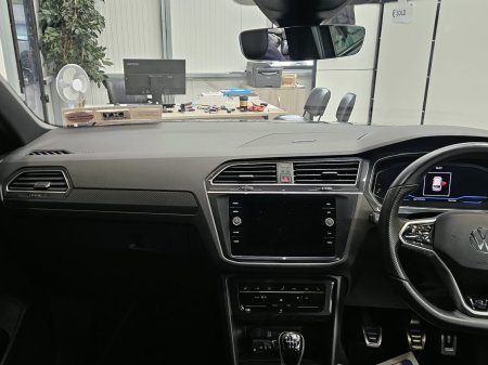 2021 Volkswagen Tiguan - photo 14