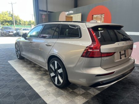 2025 Volvo V60 - photo 5