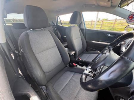 2023 Kia Stonic - photo 14