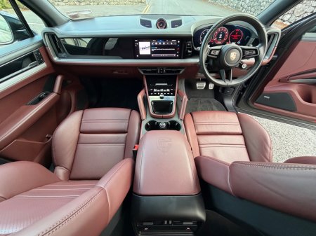 2024 Porsche Cayenne - photo 18