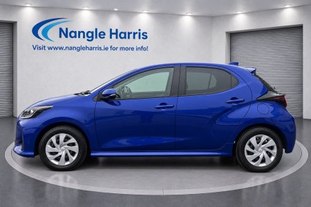 2021 Toyota Yaris - photo 2