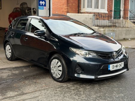 2013 Toyota Auris - photo 2
