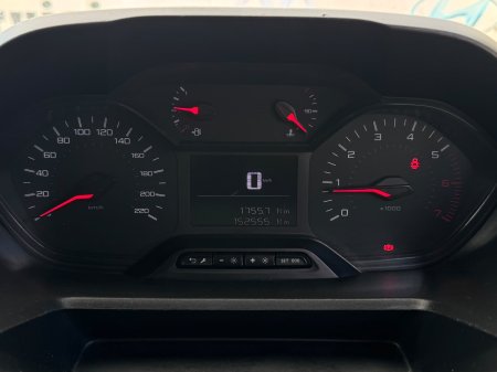 2020 Peugeot Partner - photo 14