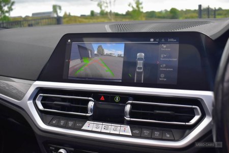 2022 BMW 3-Series - photo 17