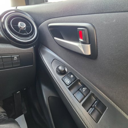 2016 Mazda Demio - photo 21