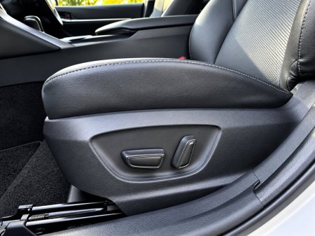 2019 Toyota Camry - photo 24