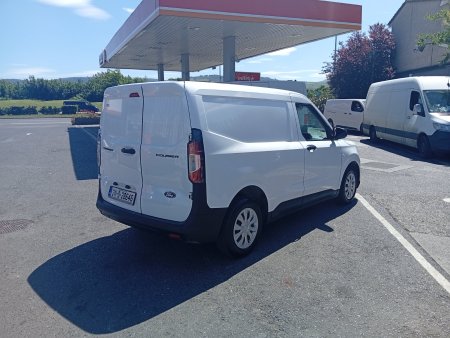 2024 Ford Transit Courier - photo 6